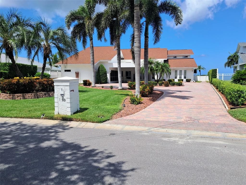 119 CARLYLE CIRCLE 4