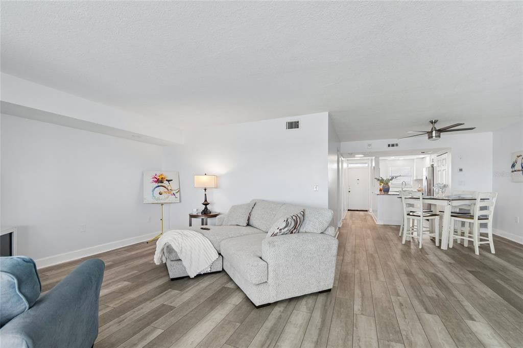 5980 SHORE BOULEVARD S 909 photo 13