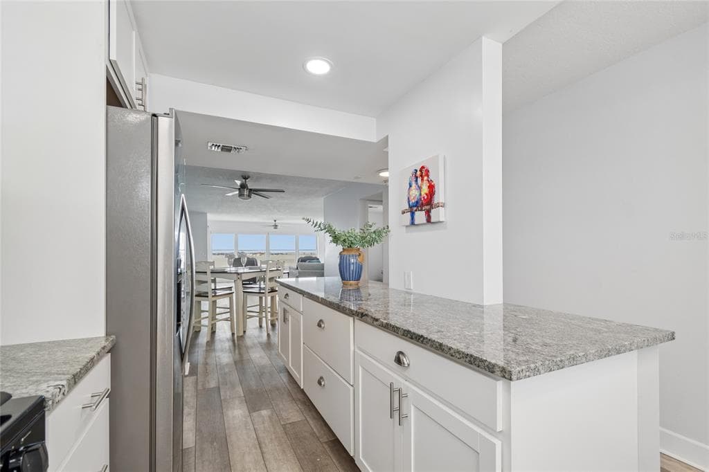 5980 SHORE BOULEVARD S 909 photo 7