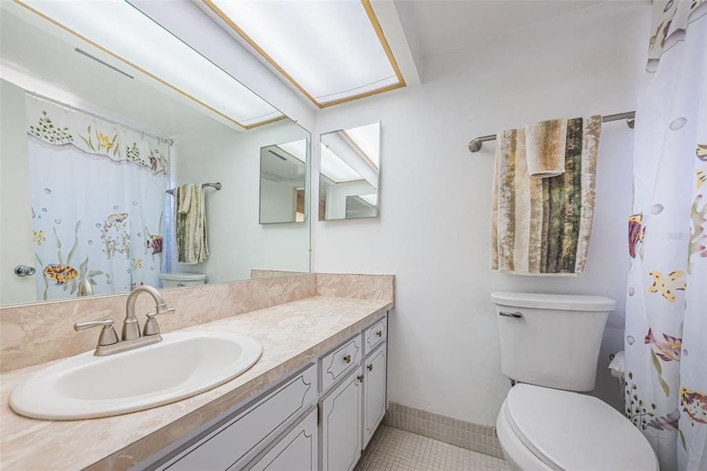 4700 COVE CIRCLE 208 photo 24