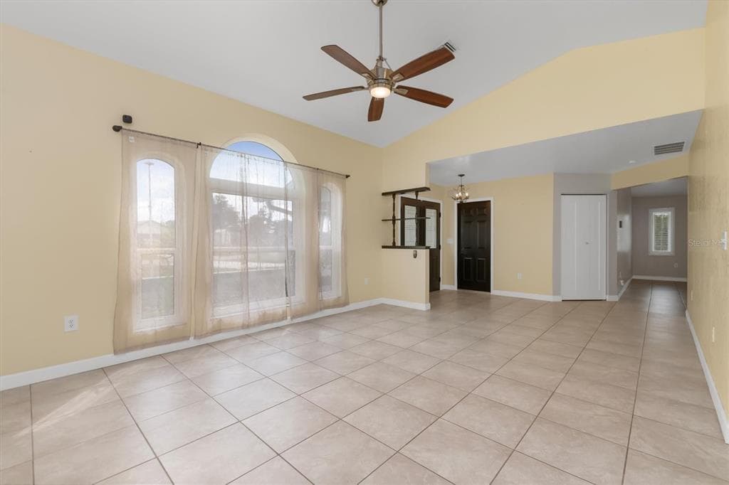 10033 STONECROP AVENUE photo 6