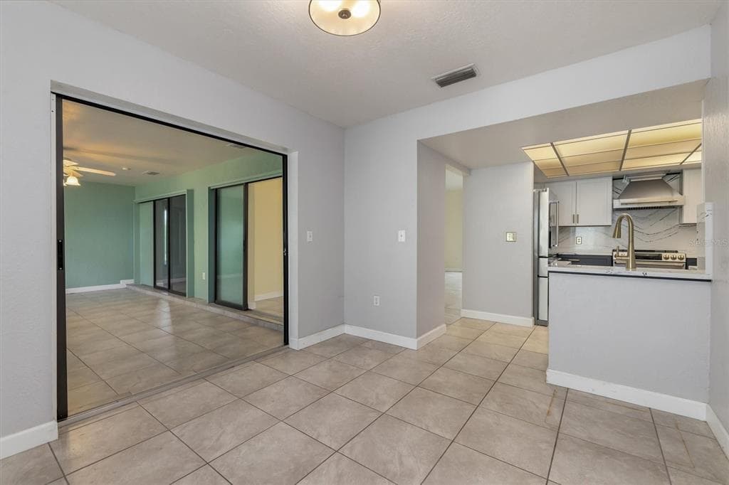 10033 STONECROP AVENUE photo 13