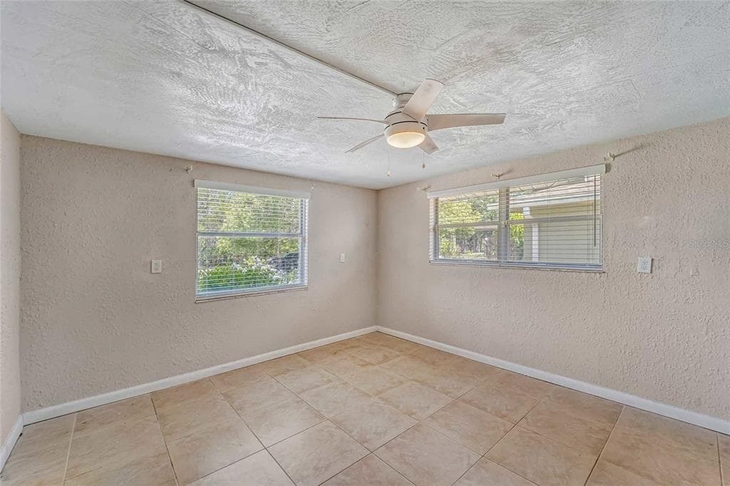 8542 BETTY STREET photo 20