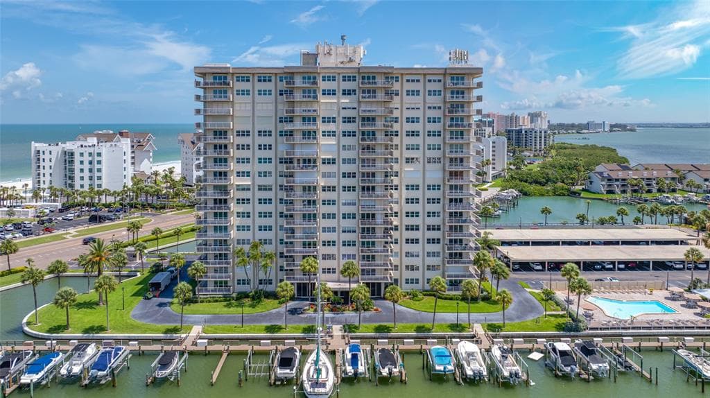 1621 GULF BOULEVARD #706 1