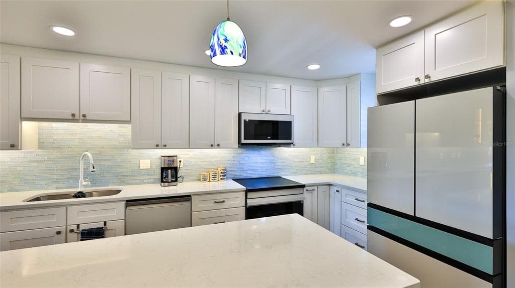 101 N RIVERSIDE DRIVE #4120 3