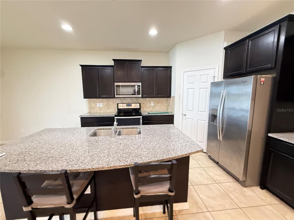 9154 HILLCROFT DRIVE photo 11