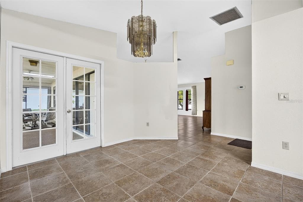 25192 DERRINGER ROAD photo 11