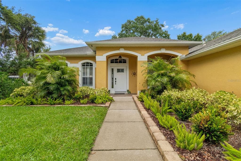 10035 REMINGTON DRIVE photo 2