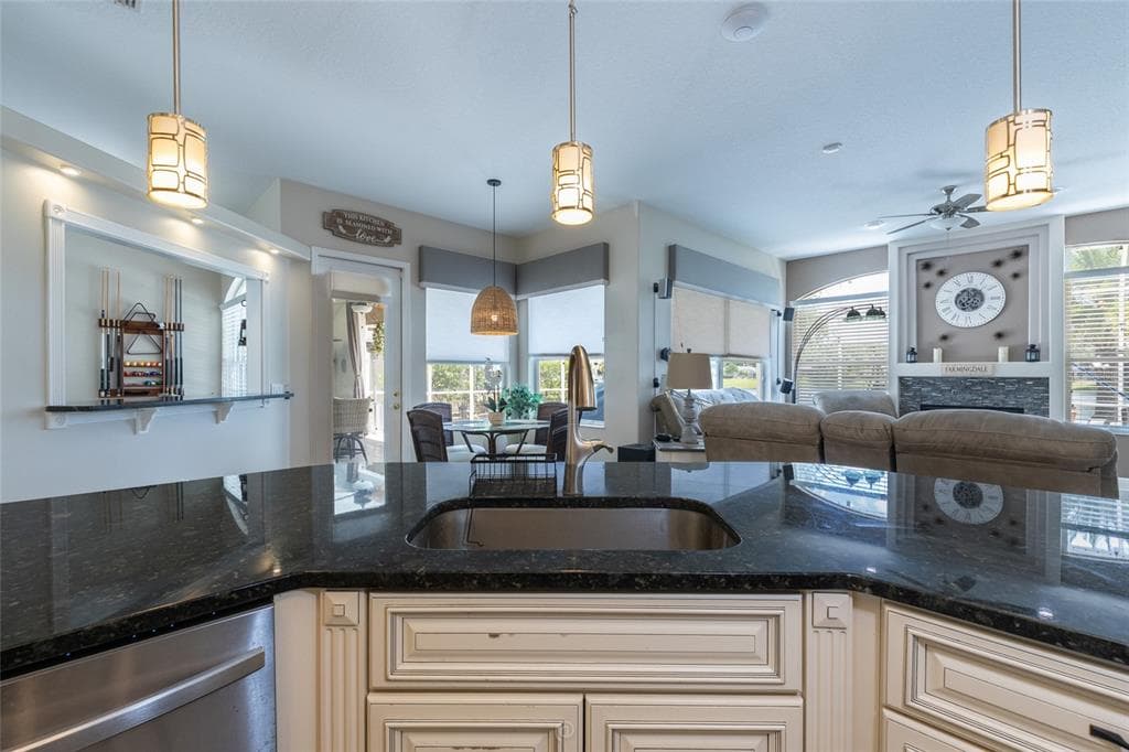 18 MOUNT VERNON LANE photo 16