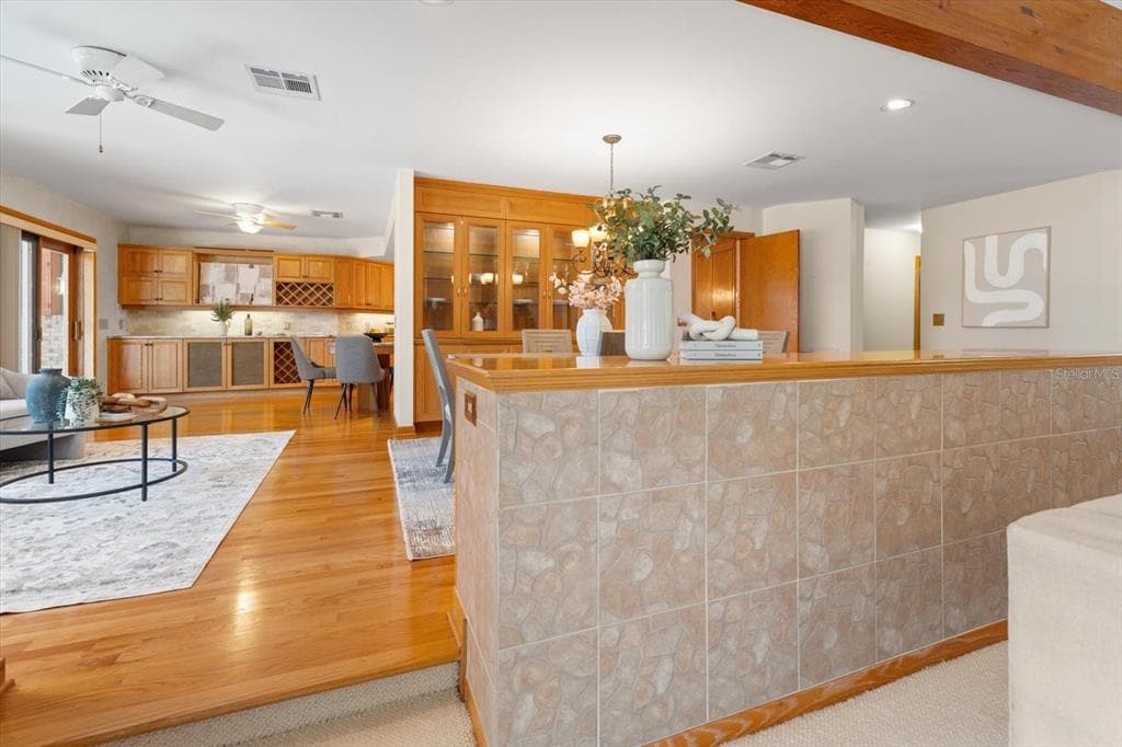 220 HARBOR VIEW LANE photo 18