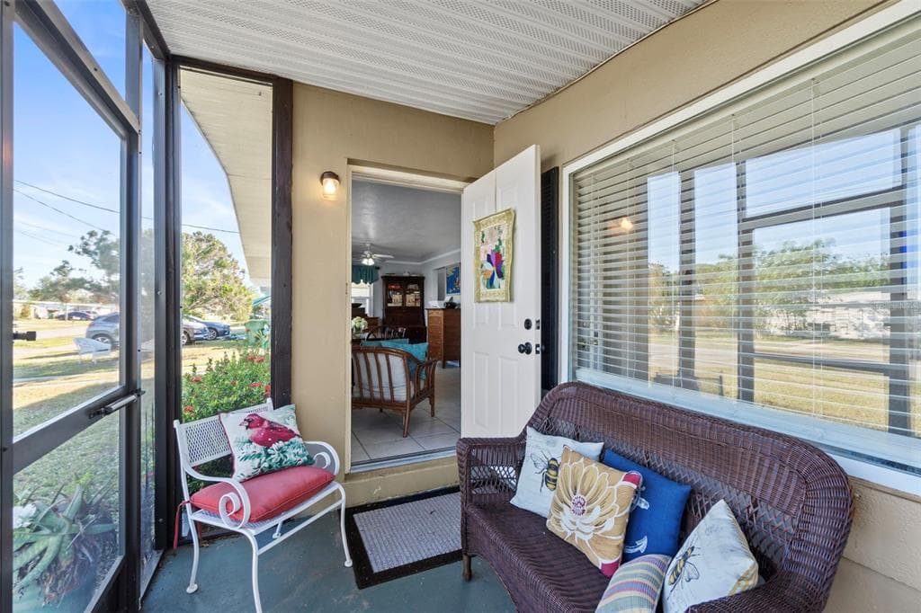 3197 NORMANDY DRIVE photo 2