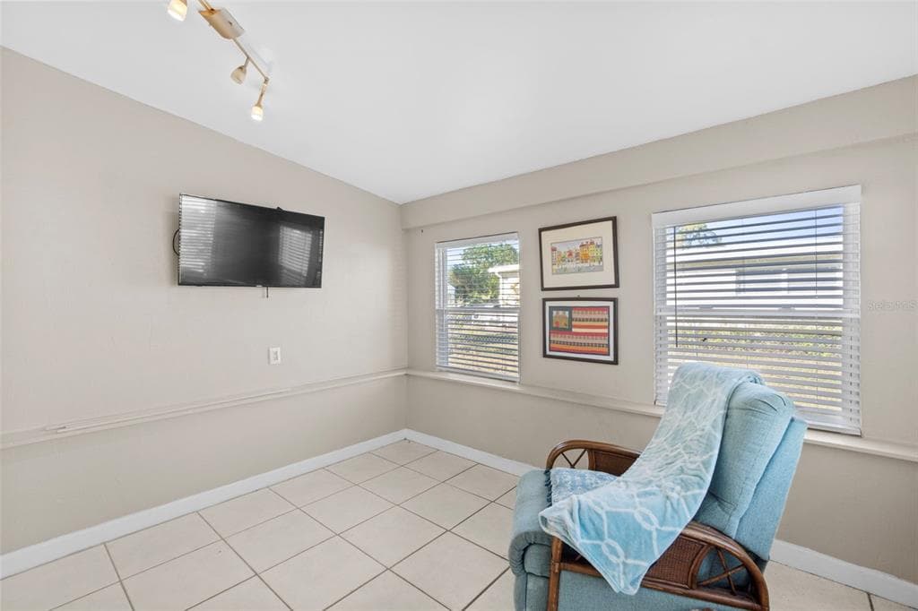 3197 NORMANDY DRIVE photo 20