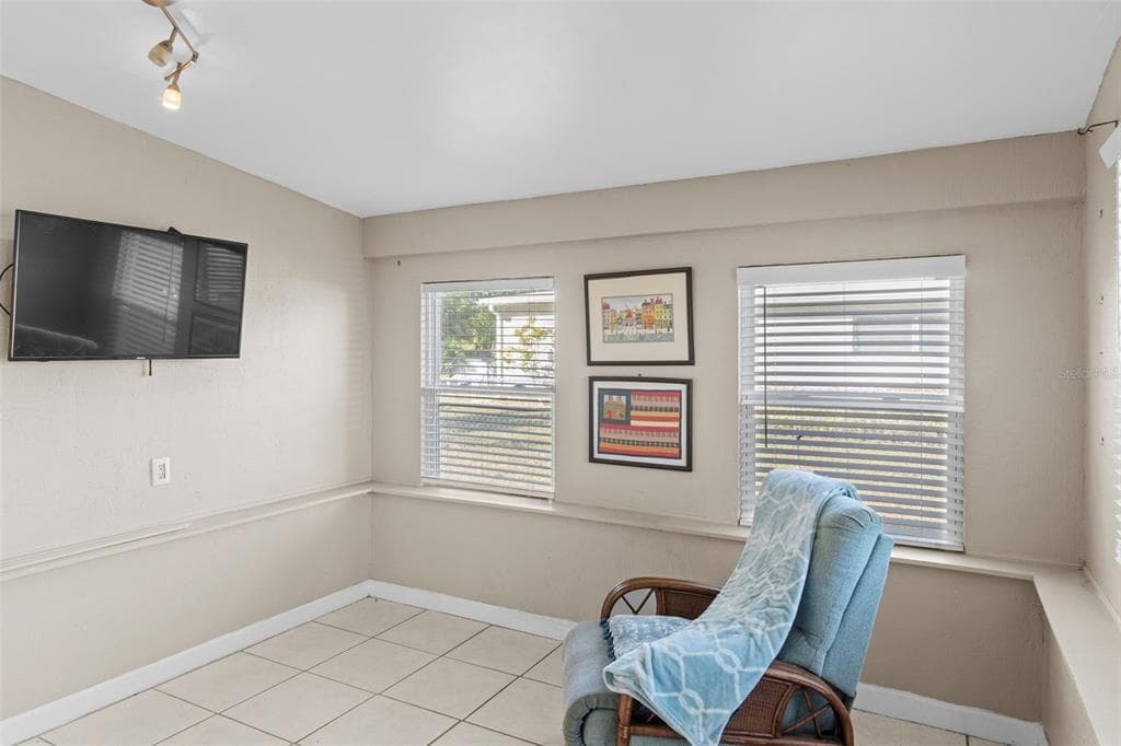 3197 NORMANDY DRIVE photo 19