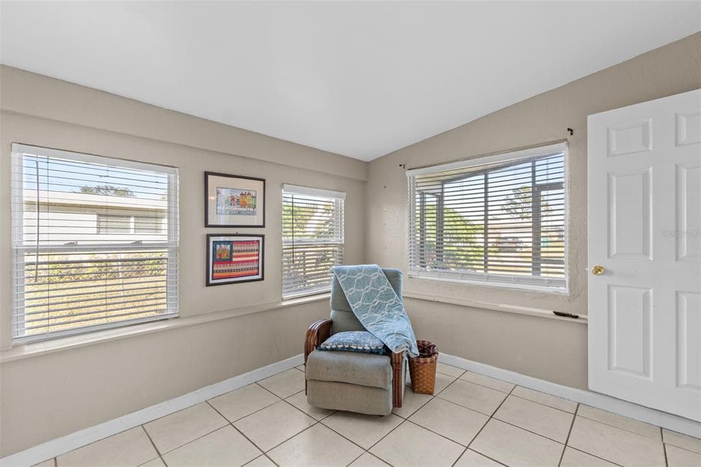 3197 NORMANDY DRIVE photo 21