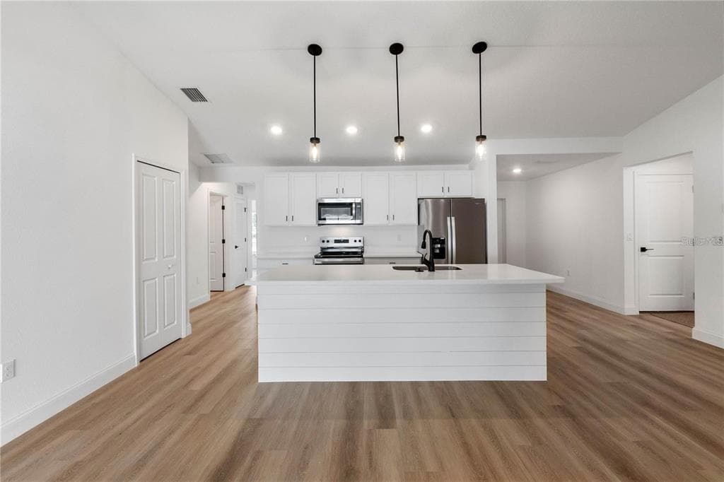 18 FLAMINGO DRIVE photo 7