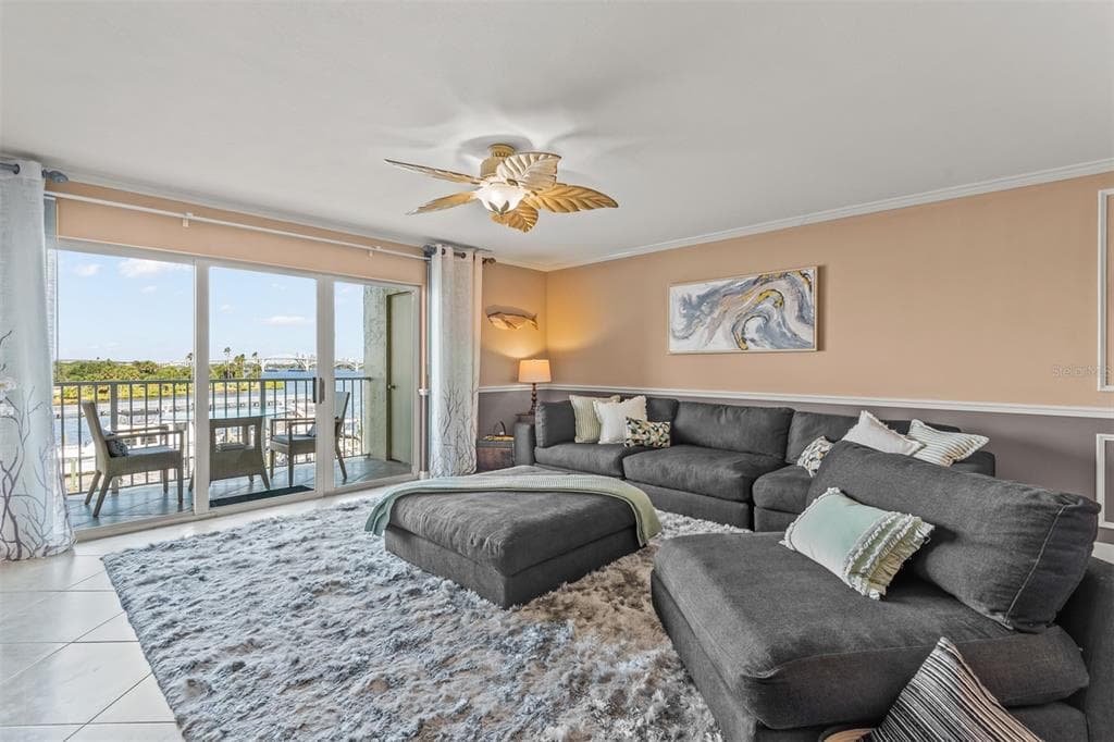 533 MARINA POINT DRIVE #533 3