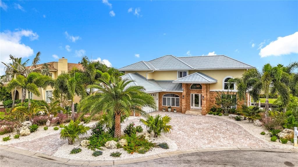 620 NORTH POINT DRIVE 5