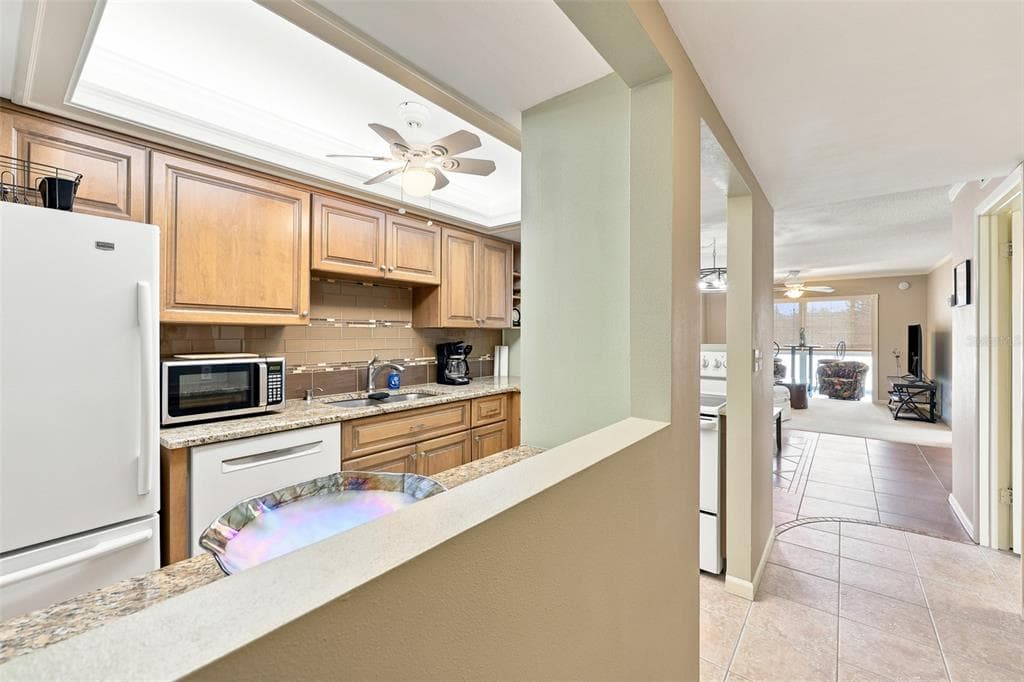 1 BOCA CIEGA POINT BOULEVARD 316 photo 9