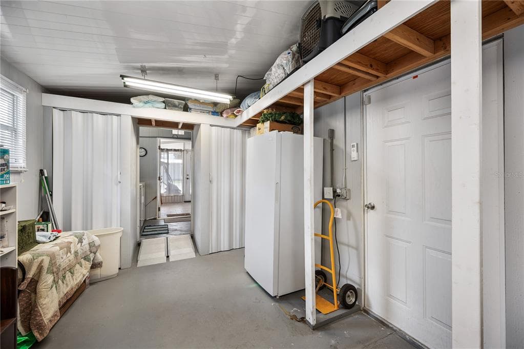 1610 REYNOLDS ROAD 333 photo 17