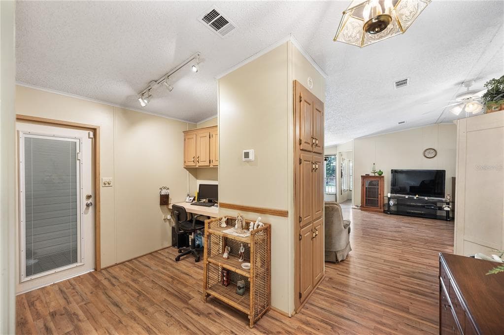 1610 REYNOLDS ROAD 333 photo 8