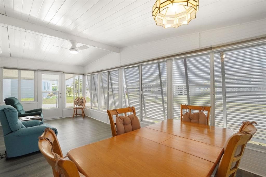 654 BLACKBURN BOULEVARD photo 14