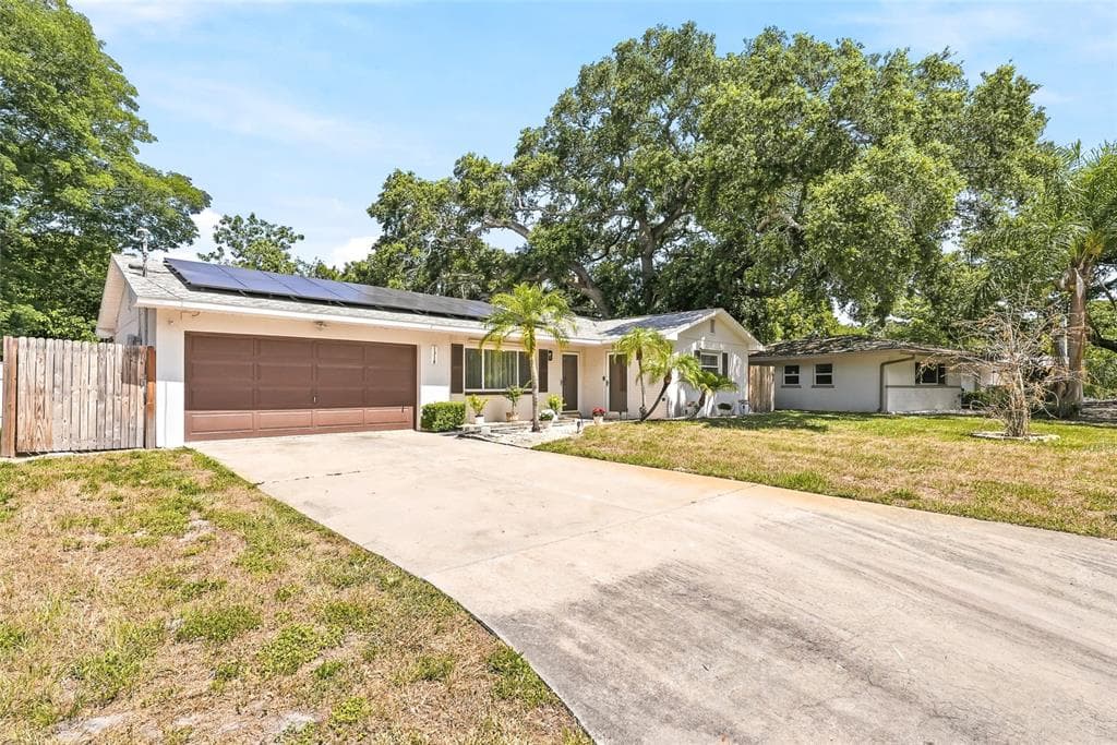 1318 S HILLCREST AVENUE photo 2