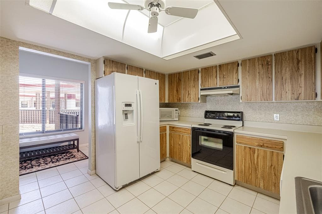 3280 SOUTHSHORE DRIVE 86C photo 18