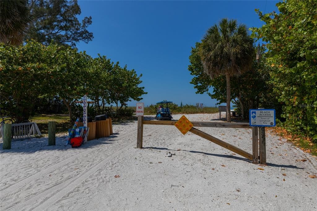 7094 LONGBOAT DRIVE E photo 13