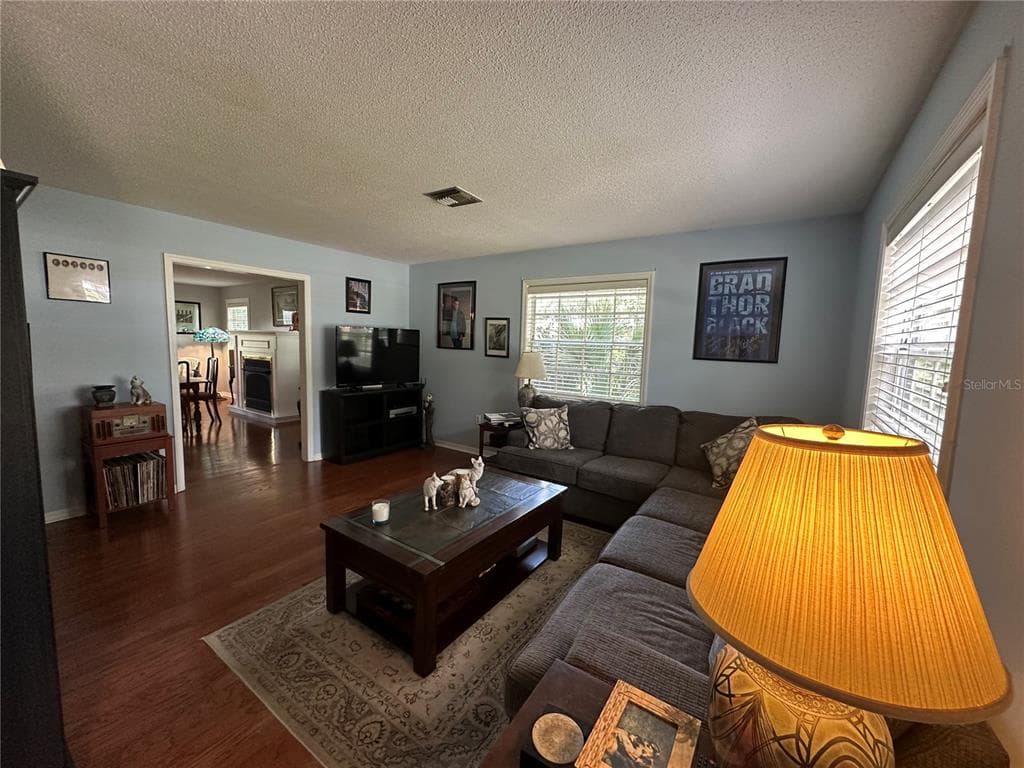 1105 S 9TH STREET 4
