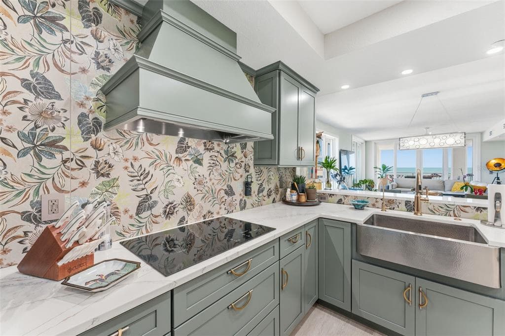 2 15TH AVENUE 401 photo 12