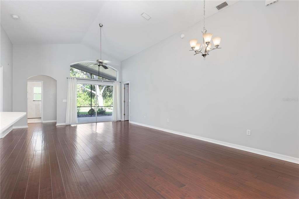 15 TANGLEWOOD COURT photo 7