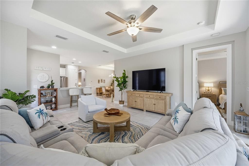 5749 SEMOLINO STREET photo 8