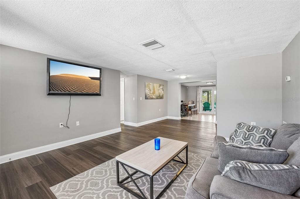 1133 GRAND BOULEVARD 3