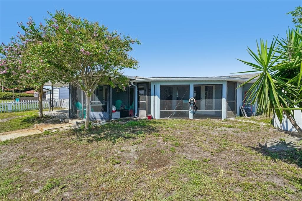 1133 GRAND BOULEVARD photo 24