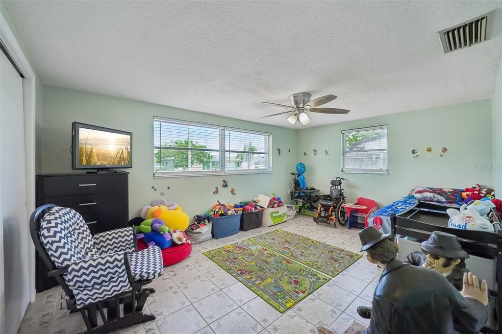 1133 GRAND BOULEVARD photo 18
