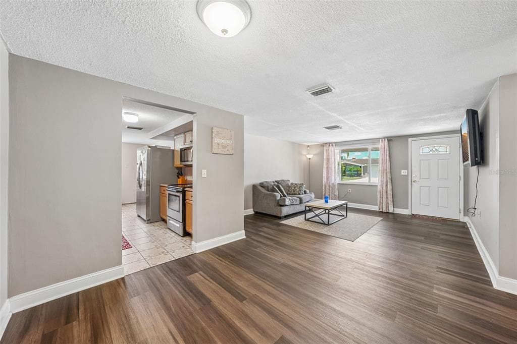 1133 GRAND BOULEVARD 4