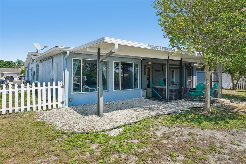 1133 GRAND BOULEVARD photo 25