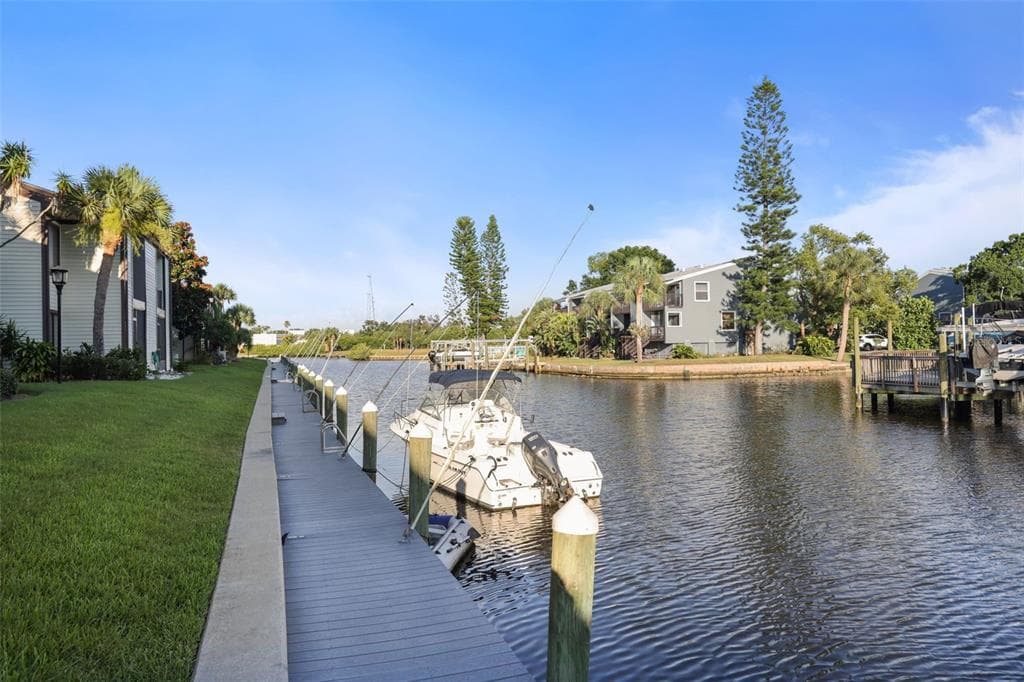 358 MOORINGS COVE DRIVE 4B photo 12