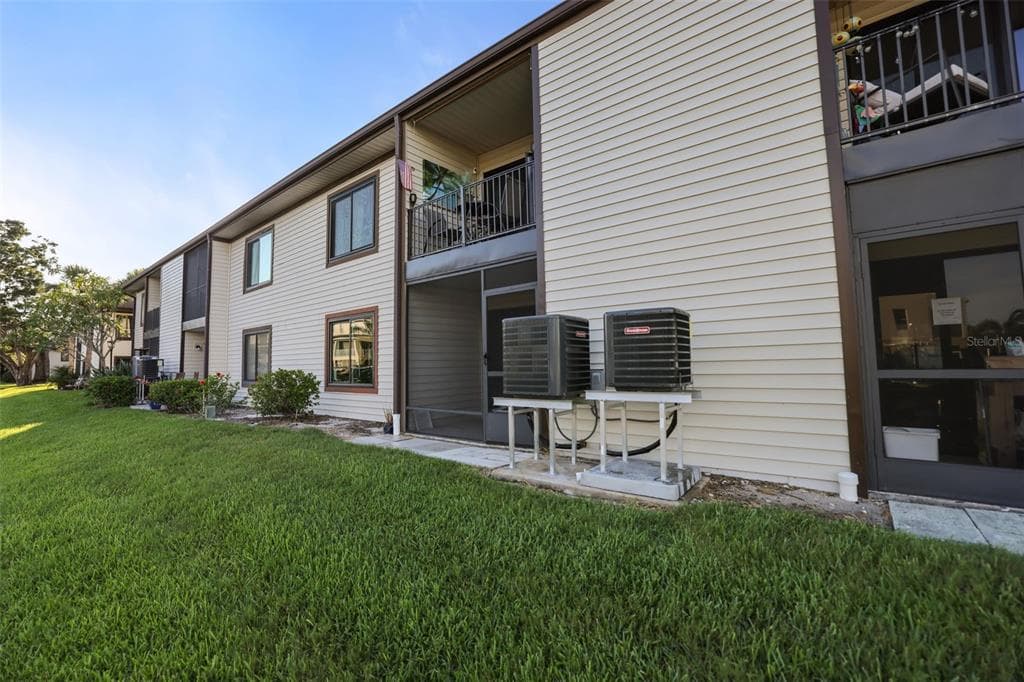 358 MOORINGS COVE DRIVE 4B photo 8