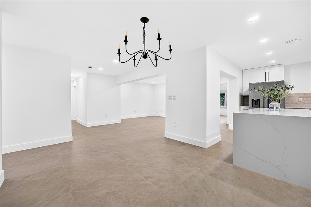 27385 VOYAGEUR DRIVE photo 22