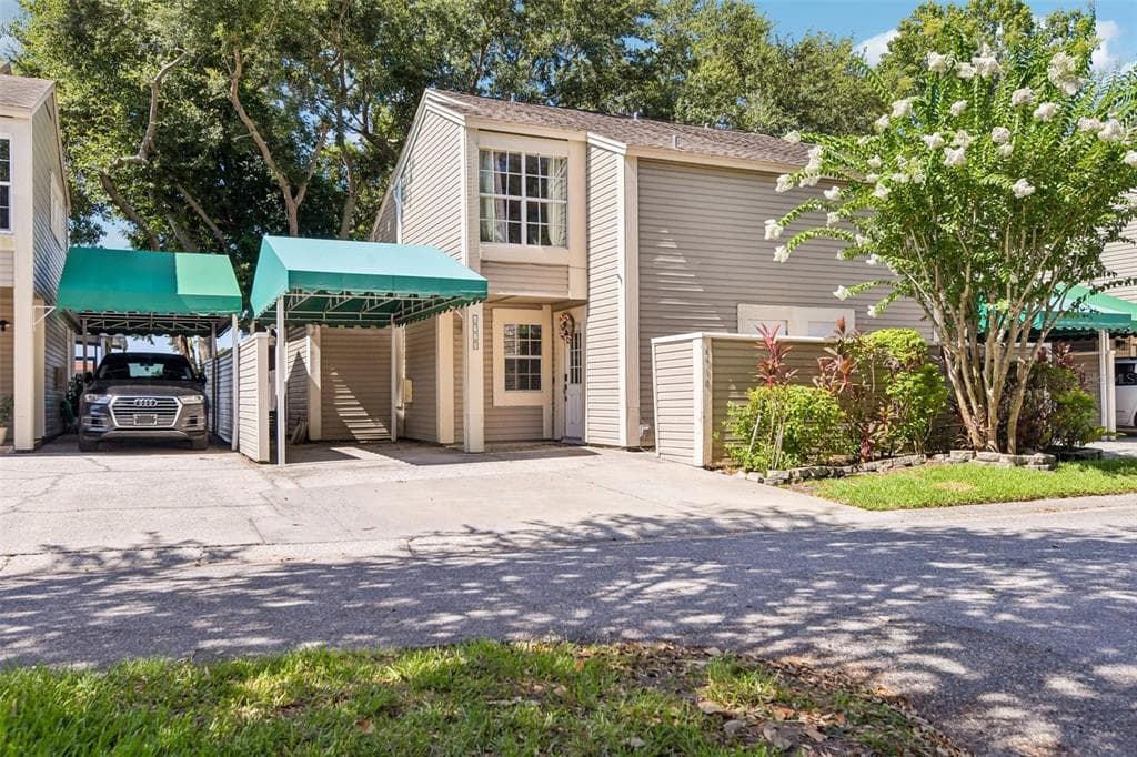 6910 LAKE PLACE COURT photo 3