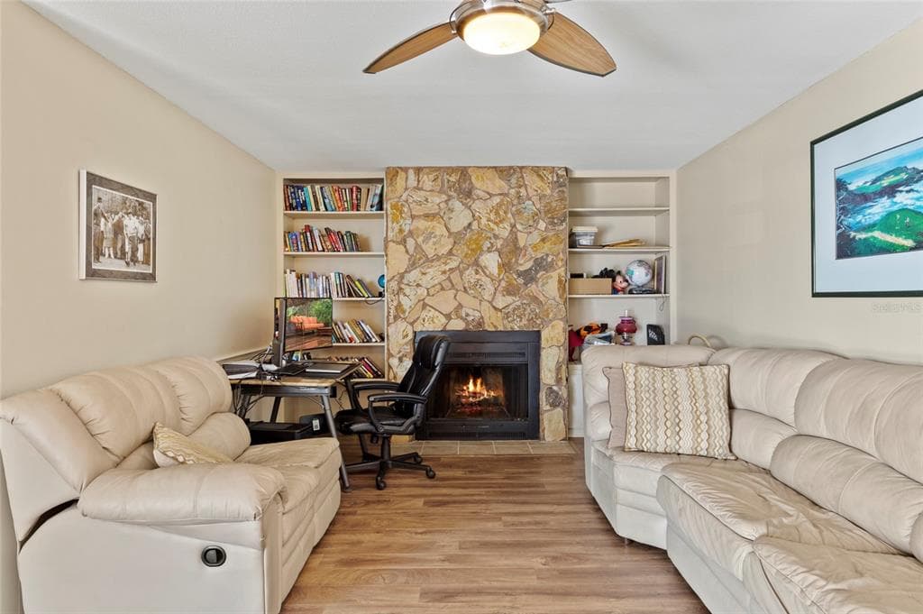 921 BIRDIE WAY photo 10