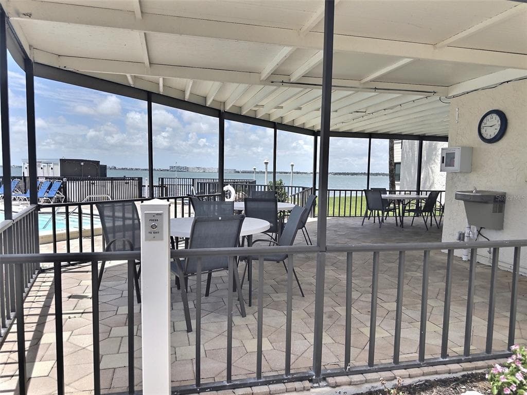 5633 PUERTA DEL SOL BOULEVARD S 307 photo 15