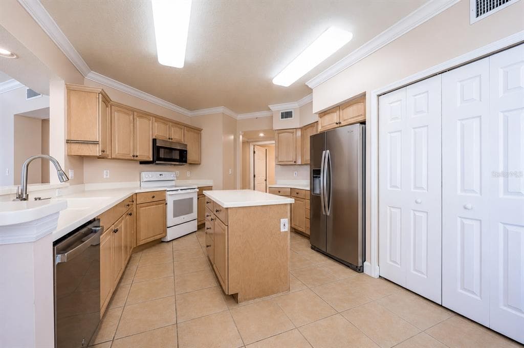 16750 GULF BOULEVARD 311 photo 9