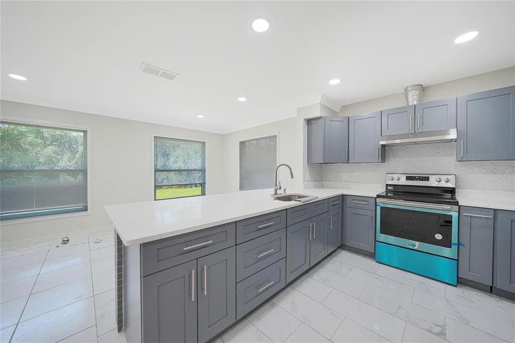 351 & 359 KINDRED BOULEVARD photo 5