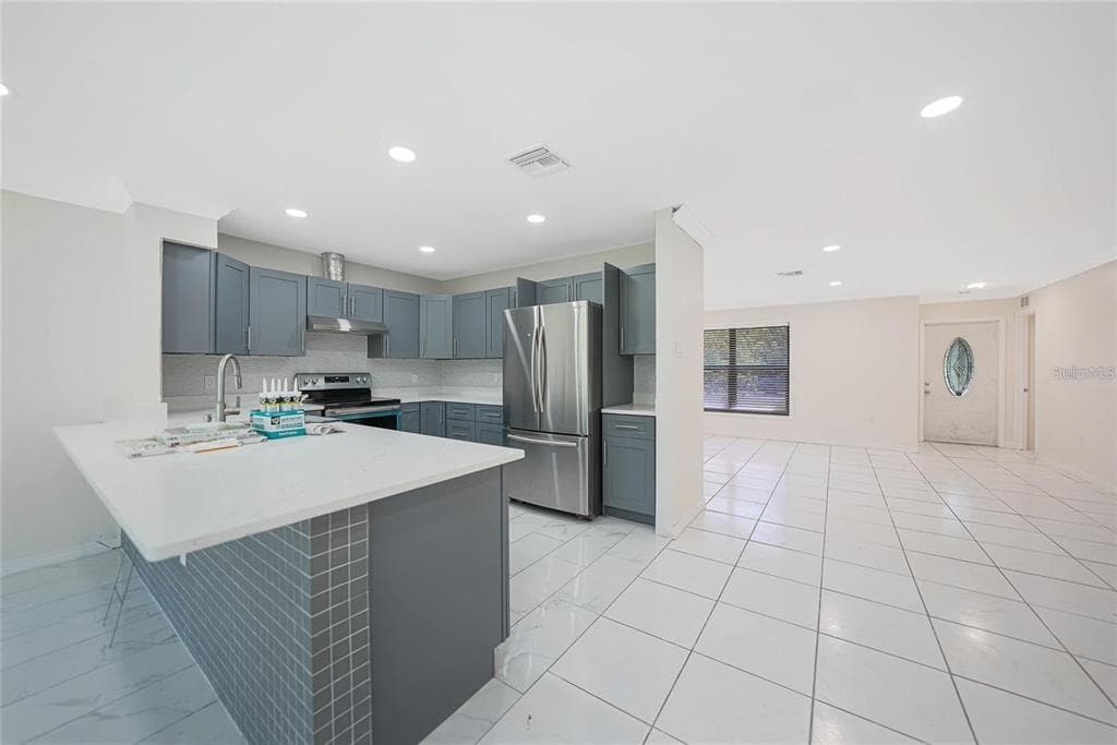 351 & 359 KINDRED BOULEVARD photo 9