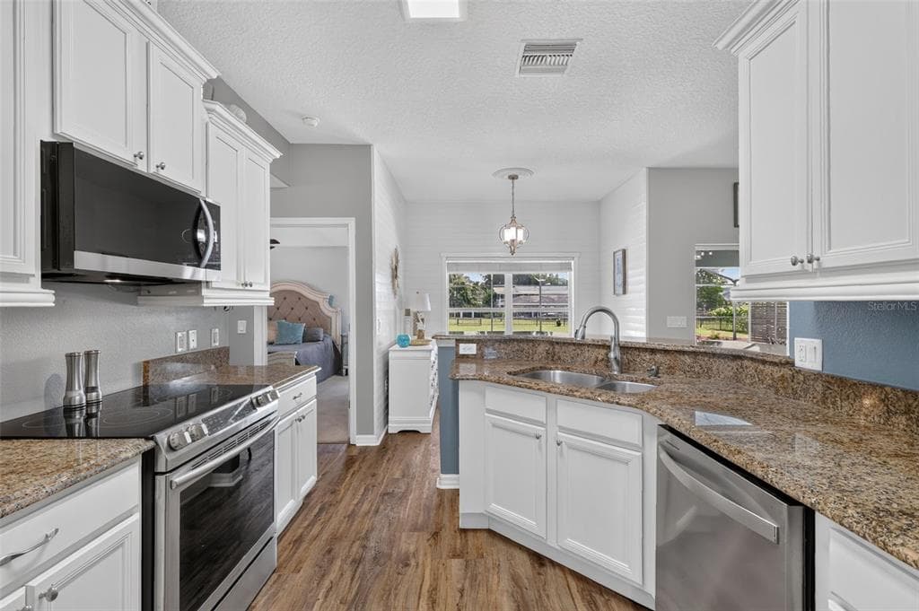 12037 EAGLE POINT CT photo 18