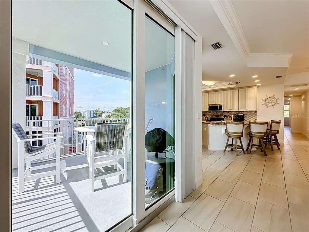 3 RIVERWALK DRIVE 301 photo 16