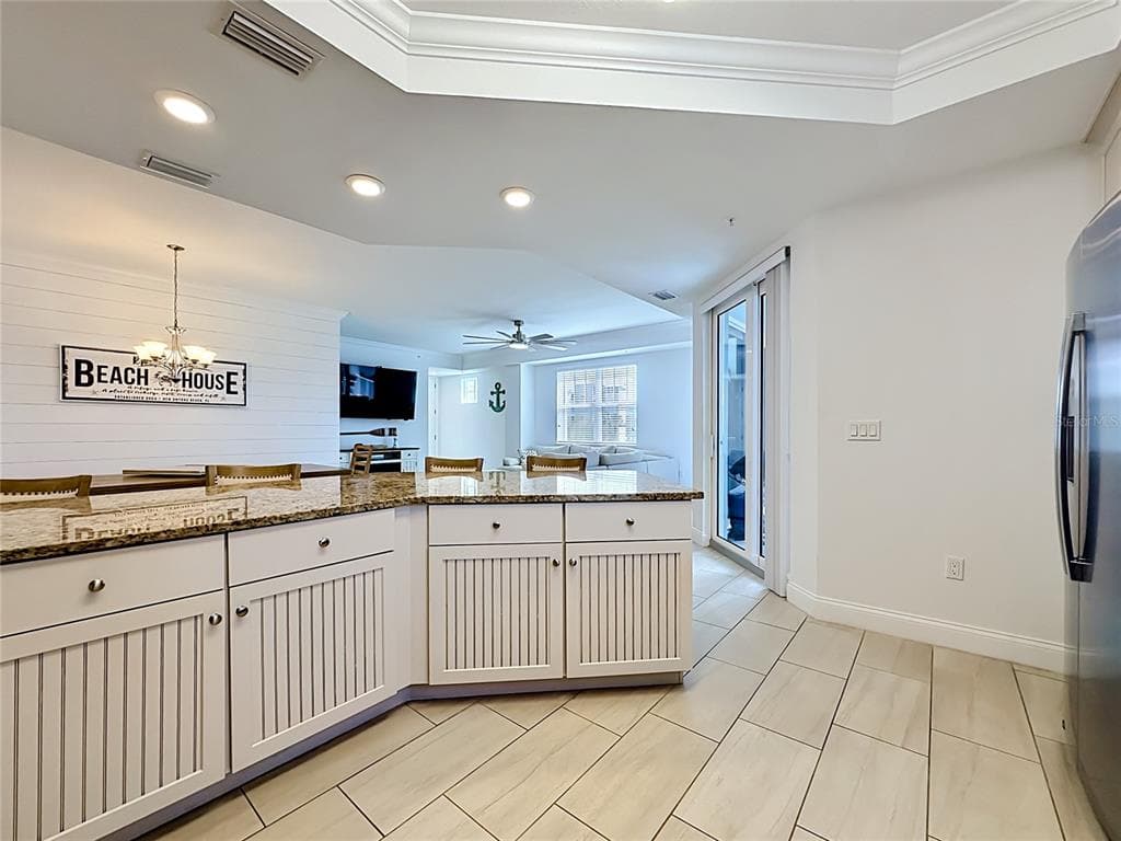 3 RIVERWALK DRIVE 301 photo 15