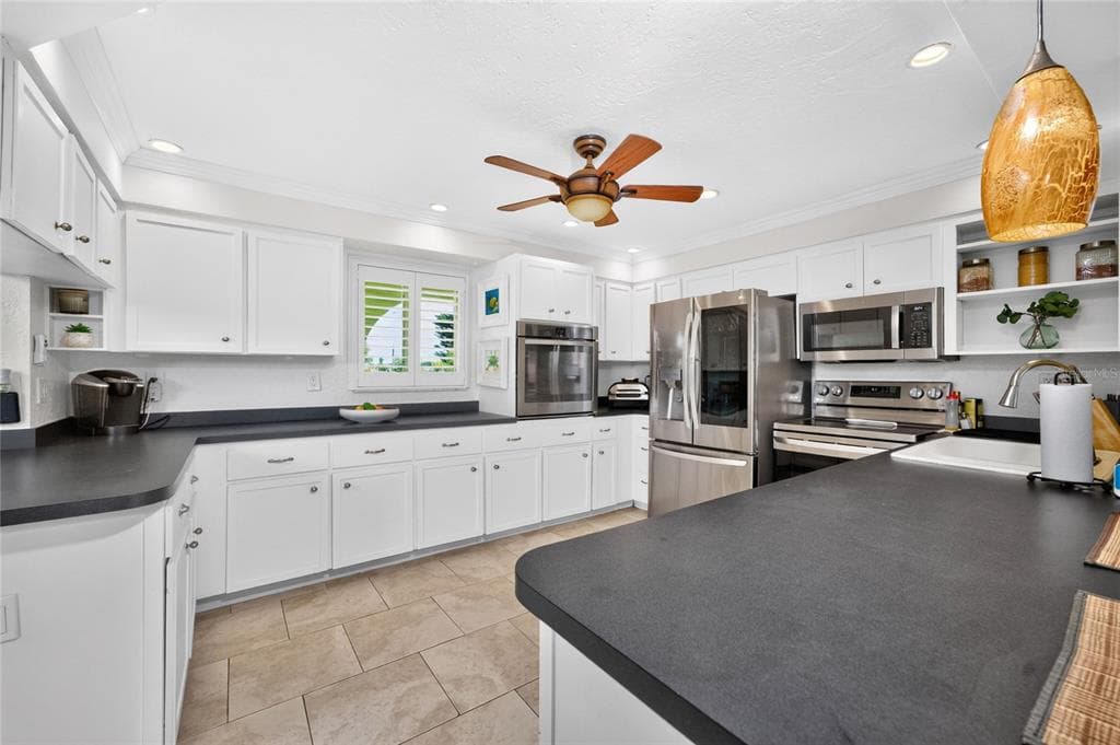 103 RODGERS AVENUE NE photo 8